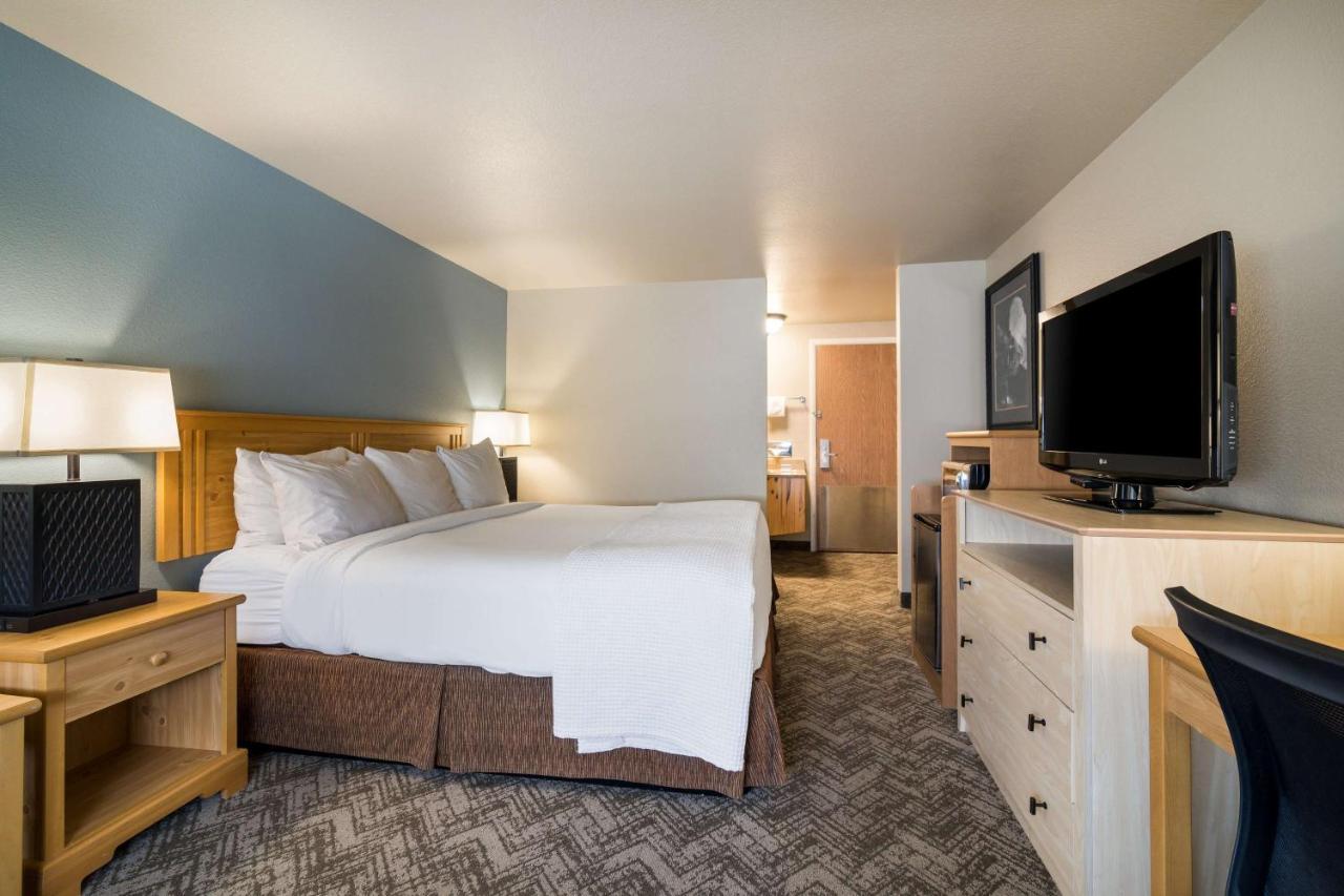 Hotel Western Golden Spike & 3*